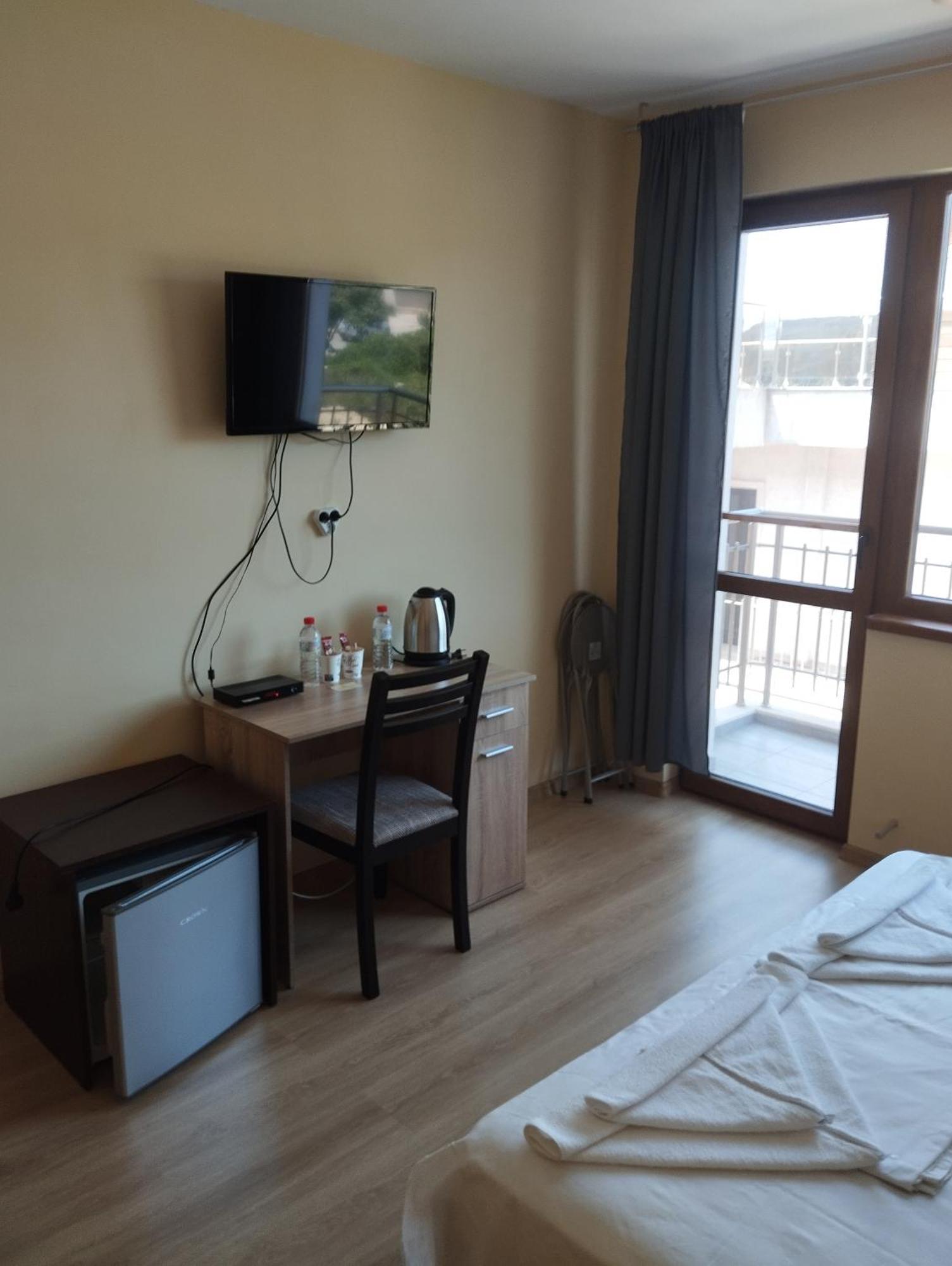 Alfa Guest Rooms With Parking Varna Buitenkant foto