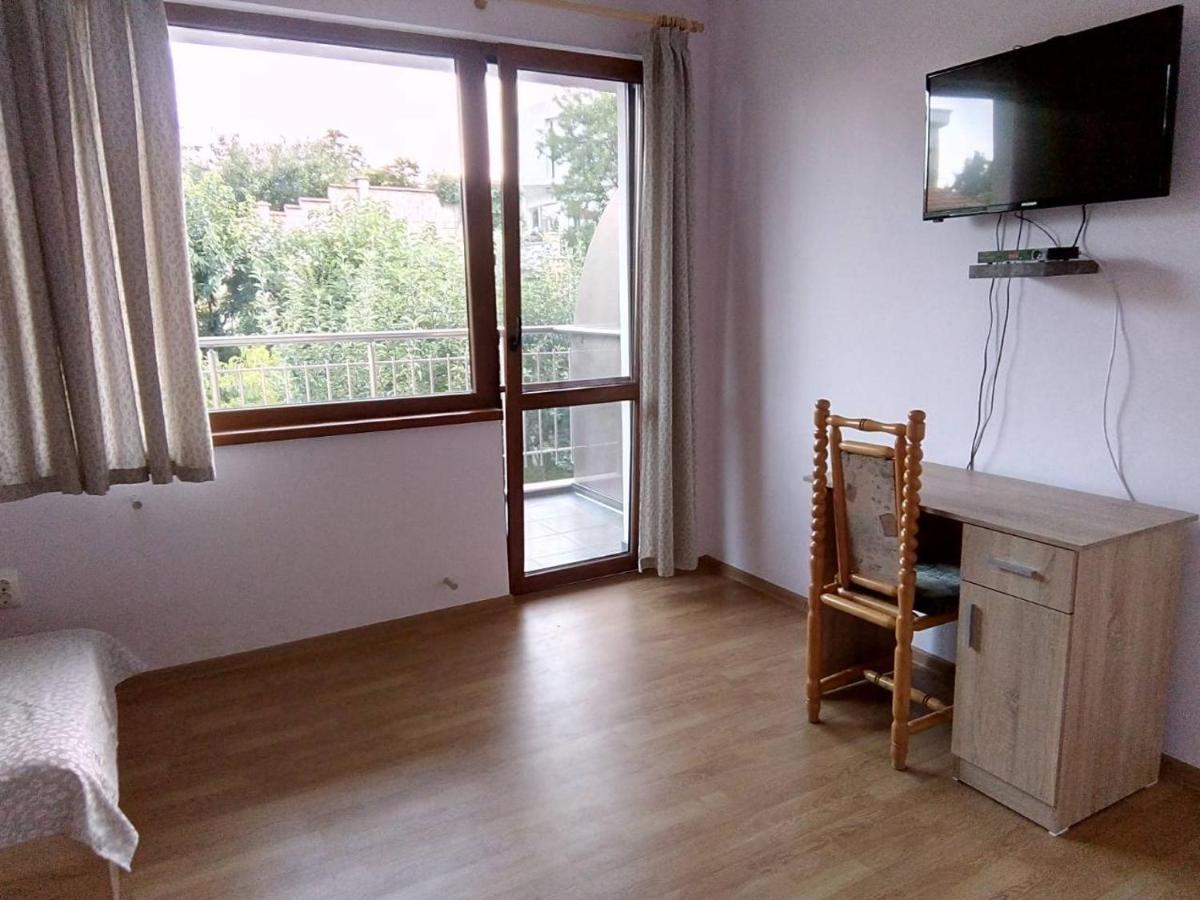 Alfa Guest Rooms With Parking Varna Buitenkant foto