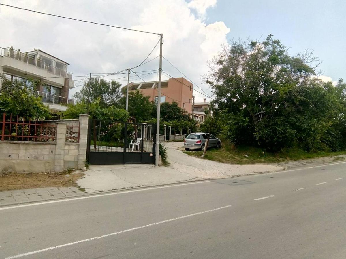 Alfa Guest Rooms With Parking Varna Buitenkant foto