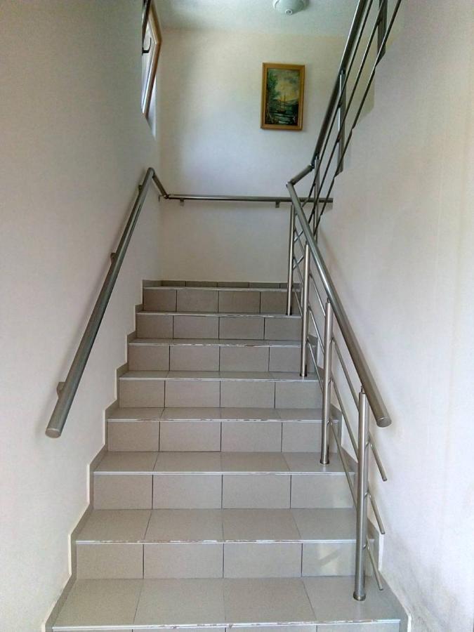 Alfa Guest Rooms With Parking Varna Buitenkant foto