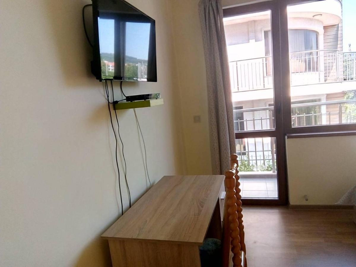 Alfa Guest Rooms With Parking Varna Buitenkant foto