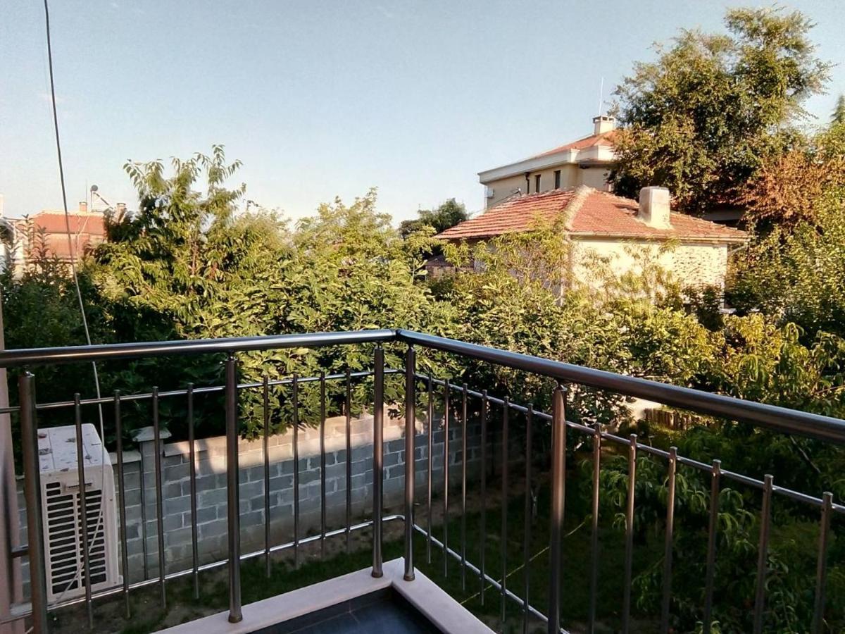 Alfa Guest Rooms With Parking Varna Buitenkant foto