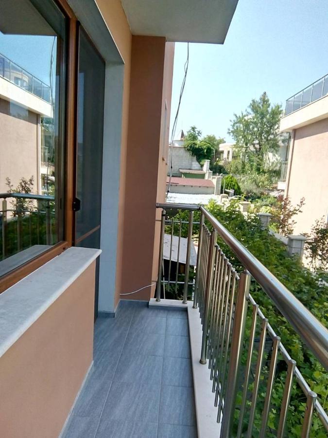 Alfa Guest Rooms With Parking Varna Buitenkant foto
