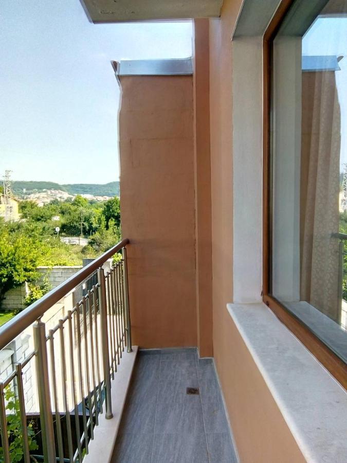 Alfa Guest Rooms With Parking Varna Buitenkant foto